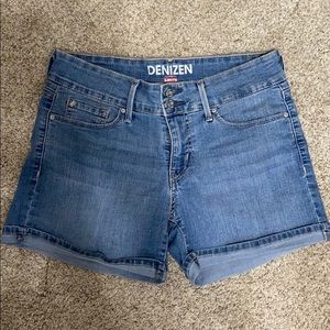 Denizen by Levi’s size 4 jean shorts stretchy